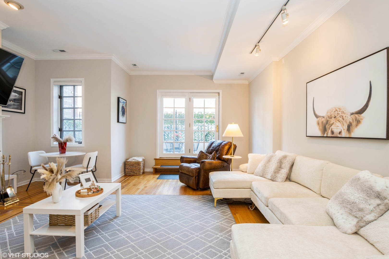 2529 North Halsted Street, Unit 1S Chicago, IL 60614 - Photo 4 of 16