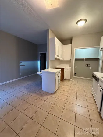 $795 | 304 Kristin Lane, Unit 7, Hudson, NC 28638