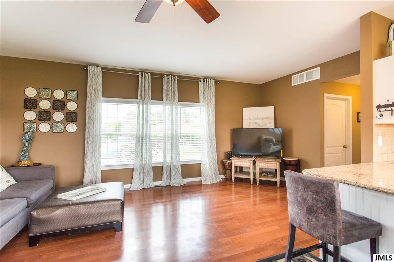 5001 Donnely Road Jackson, MI 49201 - Photo 3 of 27 Spacious!