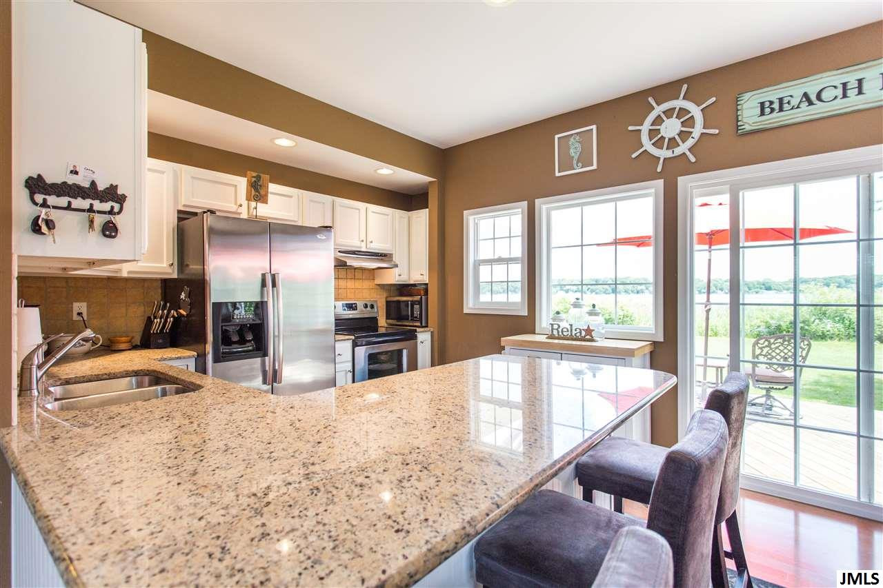 5001 Donnely Road Jackson, MI 49201 - Photo 7 of 27 Sleek!