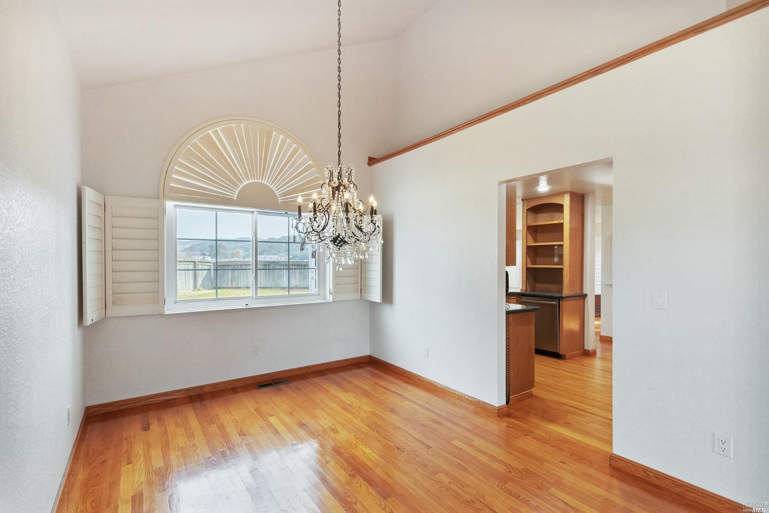 677 Connie Street Santa Rosa, CA 95407 - Photo 7 of 54 Gallery Image 7