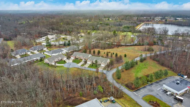 $287,500 | 24 Mallard Court, Unit 2, Crossville, TN 38572
