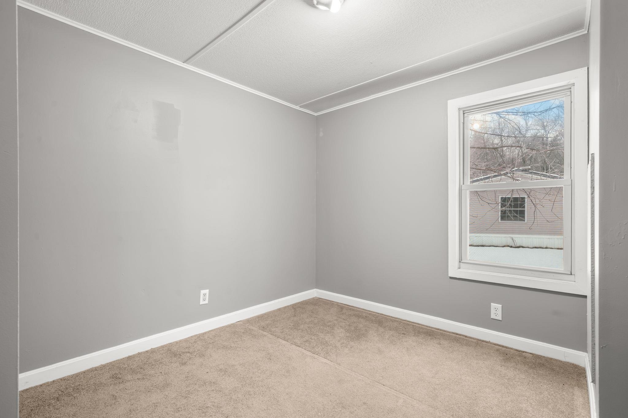 86 Martin Road Deering, NH 03244 - Photo 20 of 31