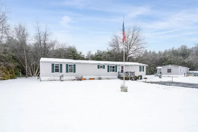 $129,900 | 86 Martin Road, Deering, NH 03244