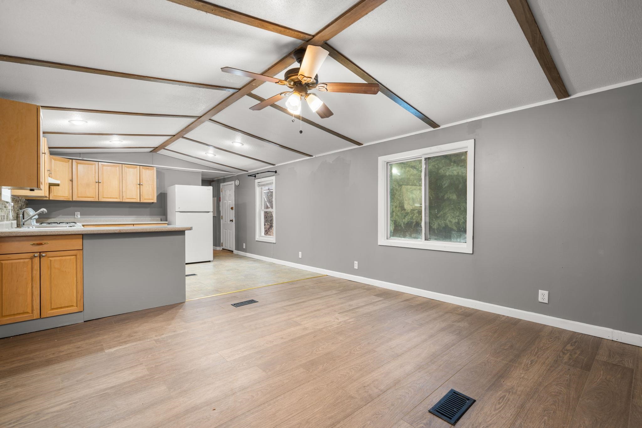 86 Martin Road Deering, NH 03244 - Photo 4 of 31