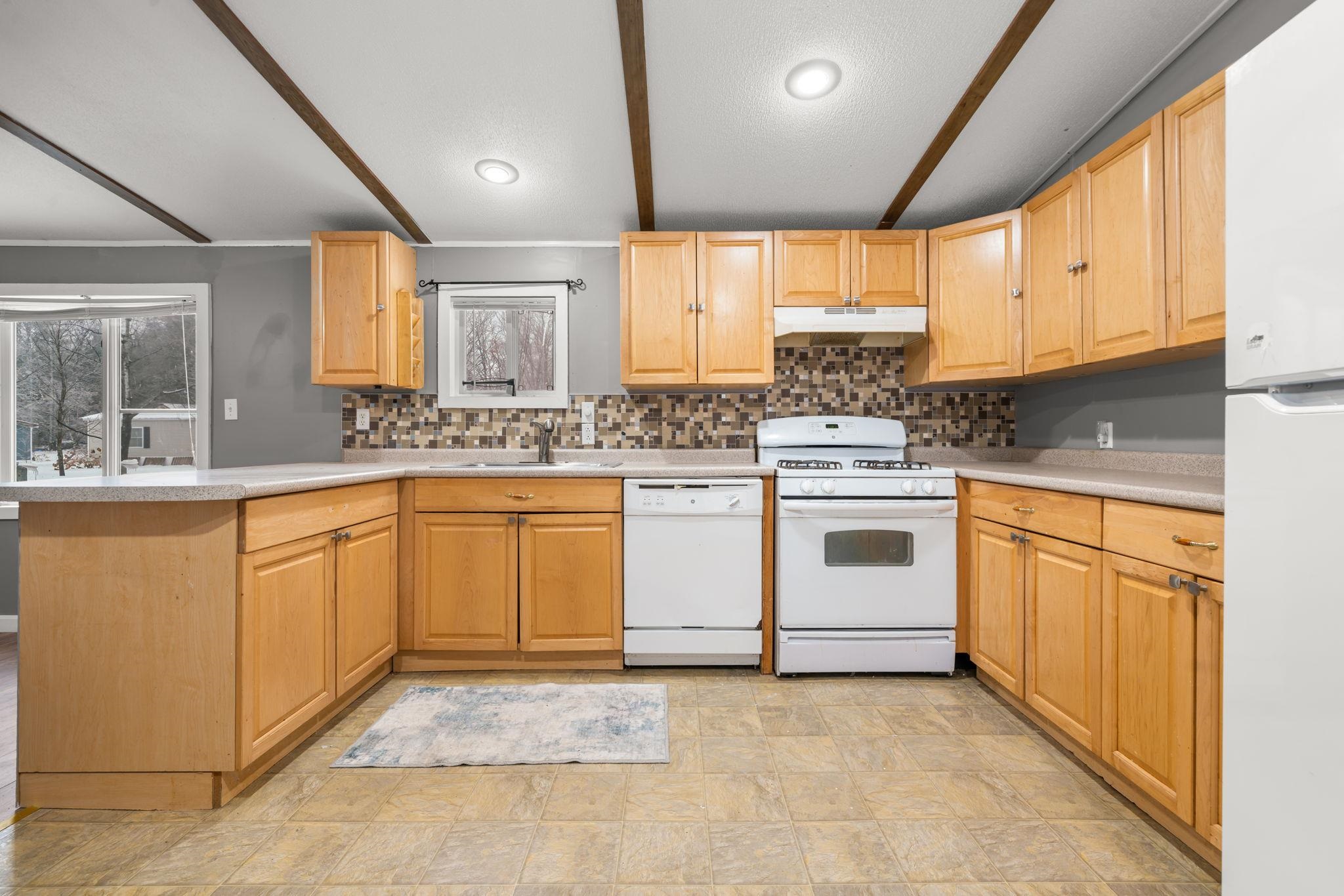 86 Martin Road Deering, NH 03244 - Photo 8 of 31