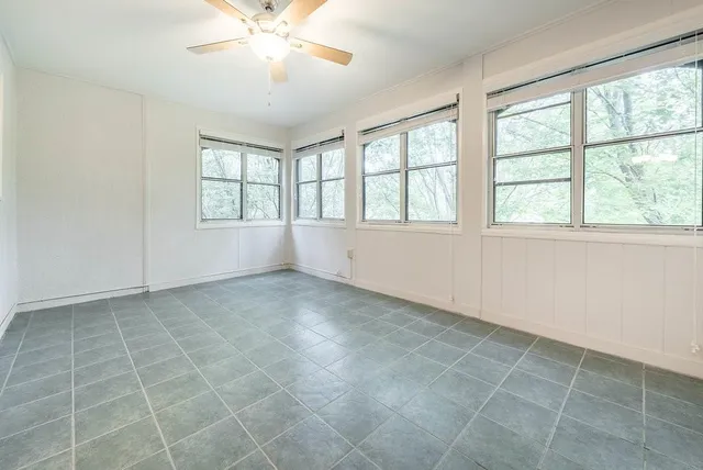 a close up view of a washer and dryer