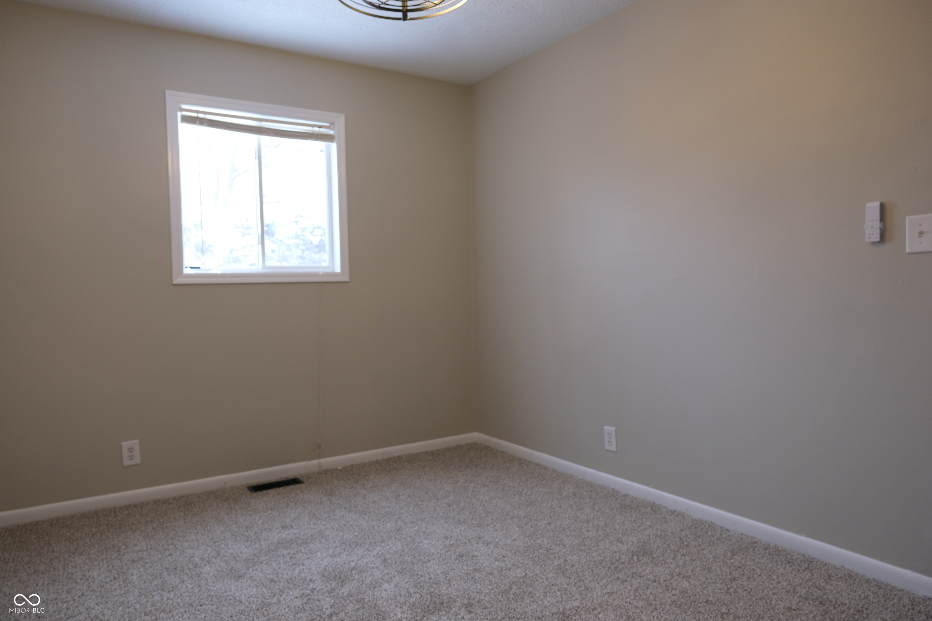 320 South Roena Street Indianapolis, IN 46241 - Photo 15 of 26