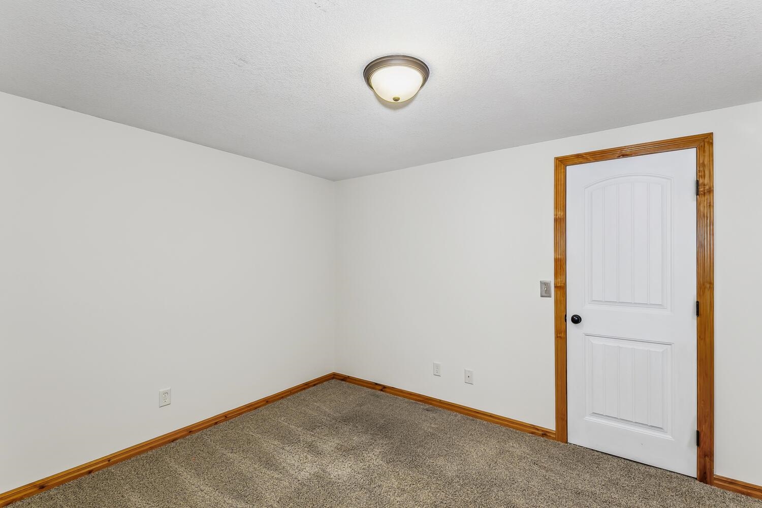 422 South Limuel Street Wichita, KS 67235 - Photo 21 of 26