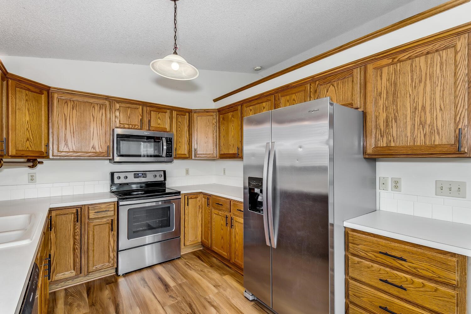 422 South Limuel Street Wichita, KS 67235 - Photo 9 of 26