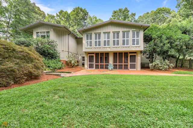 $619,900 | 2000 Alto-Mud Creek Road, Alto, GA 30510