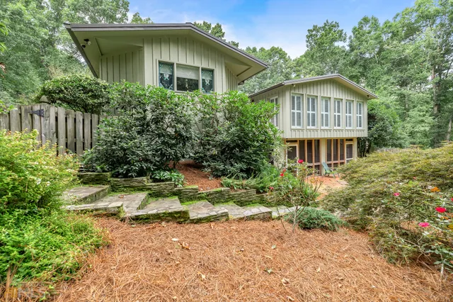 $619,900 | 2000 Alto-Mud Creek Road, Alto, GA 30510