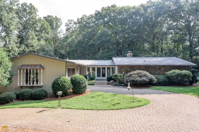 $619,900 | 2000 Alto-Mud Creek Road, Alto, GA 30510