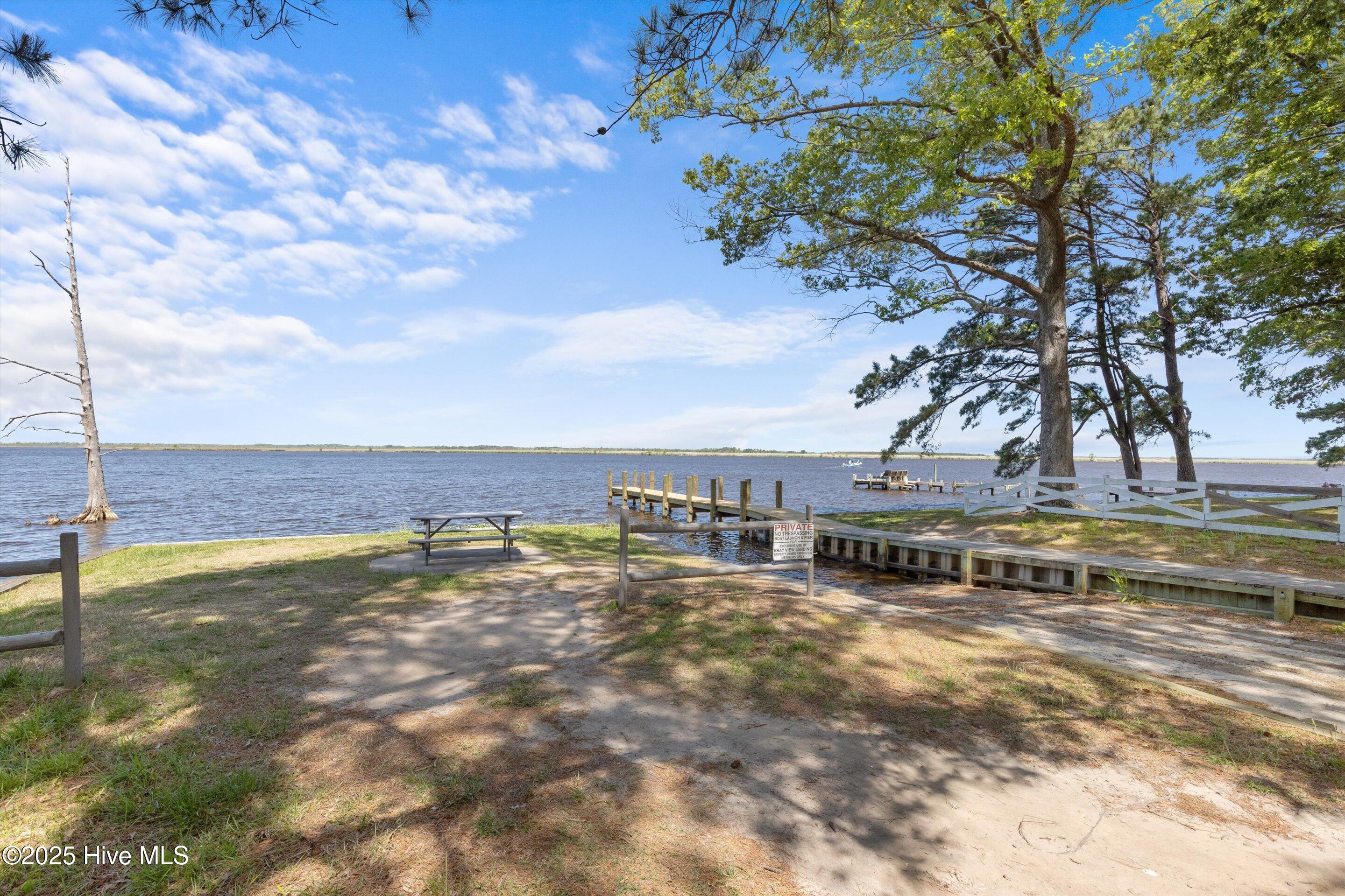 169 Launch Landing Road Moyock, NC 27958 - Photo 29 of 31 Boat ramp and dock - POA amenities