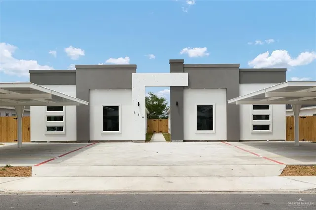 a view of a house with entryway