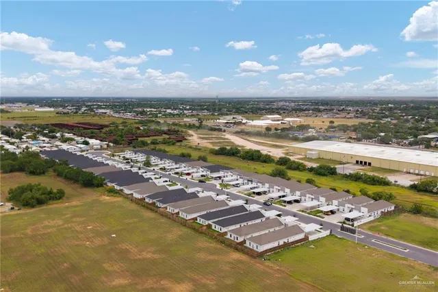 $1,250 | 412 East Acacia Avenue, Unit 2, Alamo, TX 78516