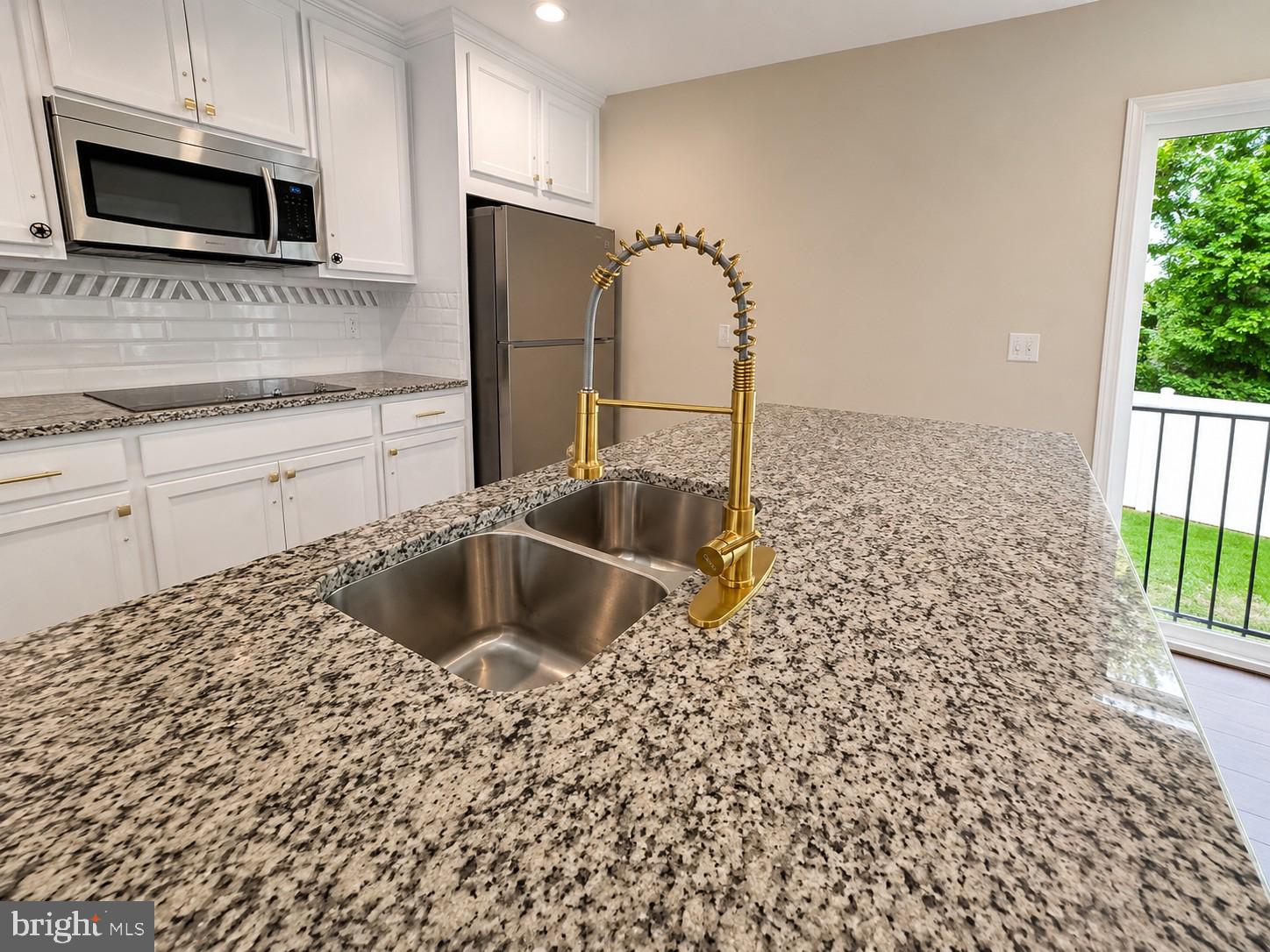 1052 Owens Road Oxon Hill, MD 20745 - Photo 14 of 34