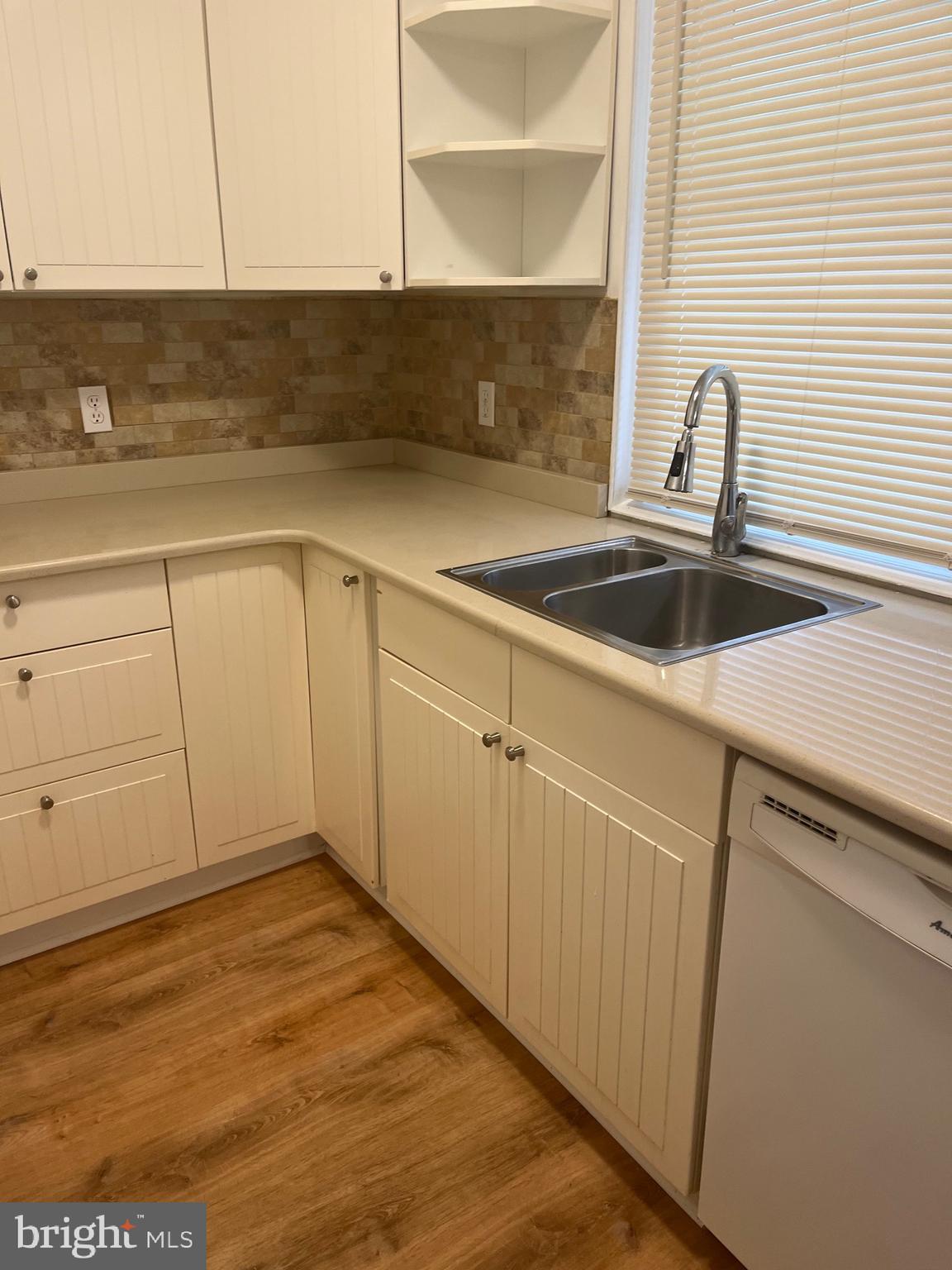 100 Grandview Road Ardmore, PA 19003 - Photo 8 of 11 Kitchen