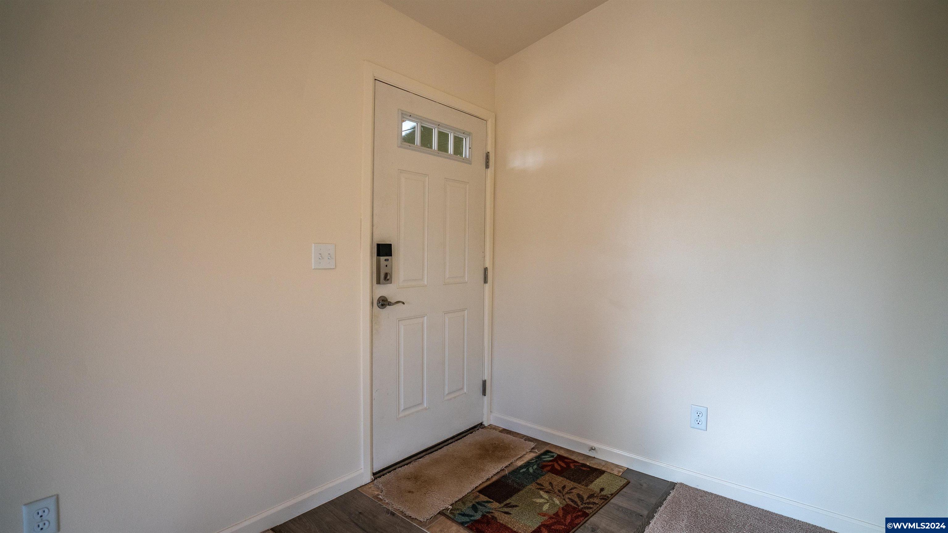 37082 Goats Road Springfield, OR 97478 - Photo 3 of 35