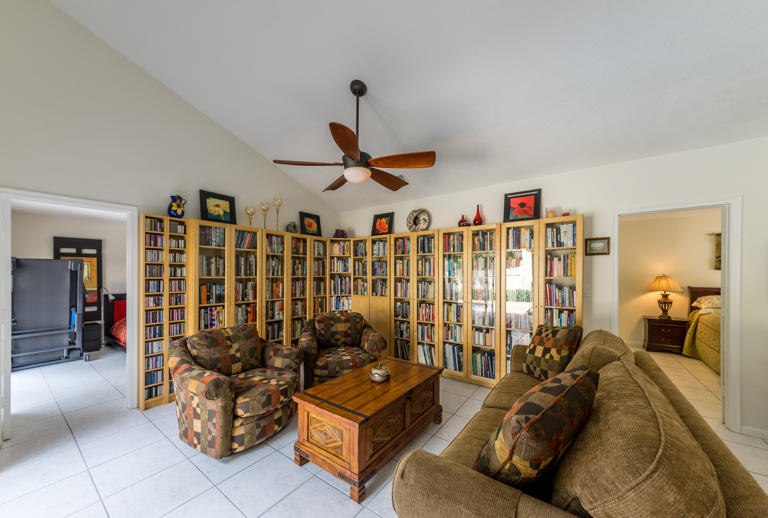6356 Pond Apple Road Boca Raton, FL 33433 - Photo 5 of 26 6356 Pond Apple Family 1