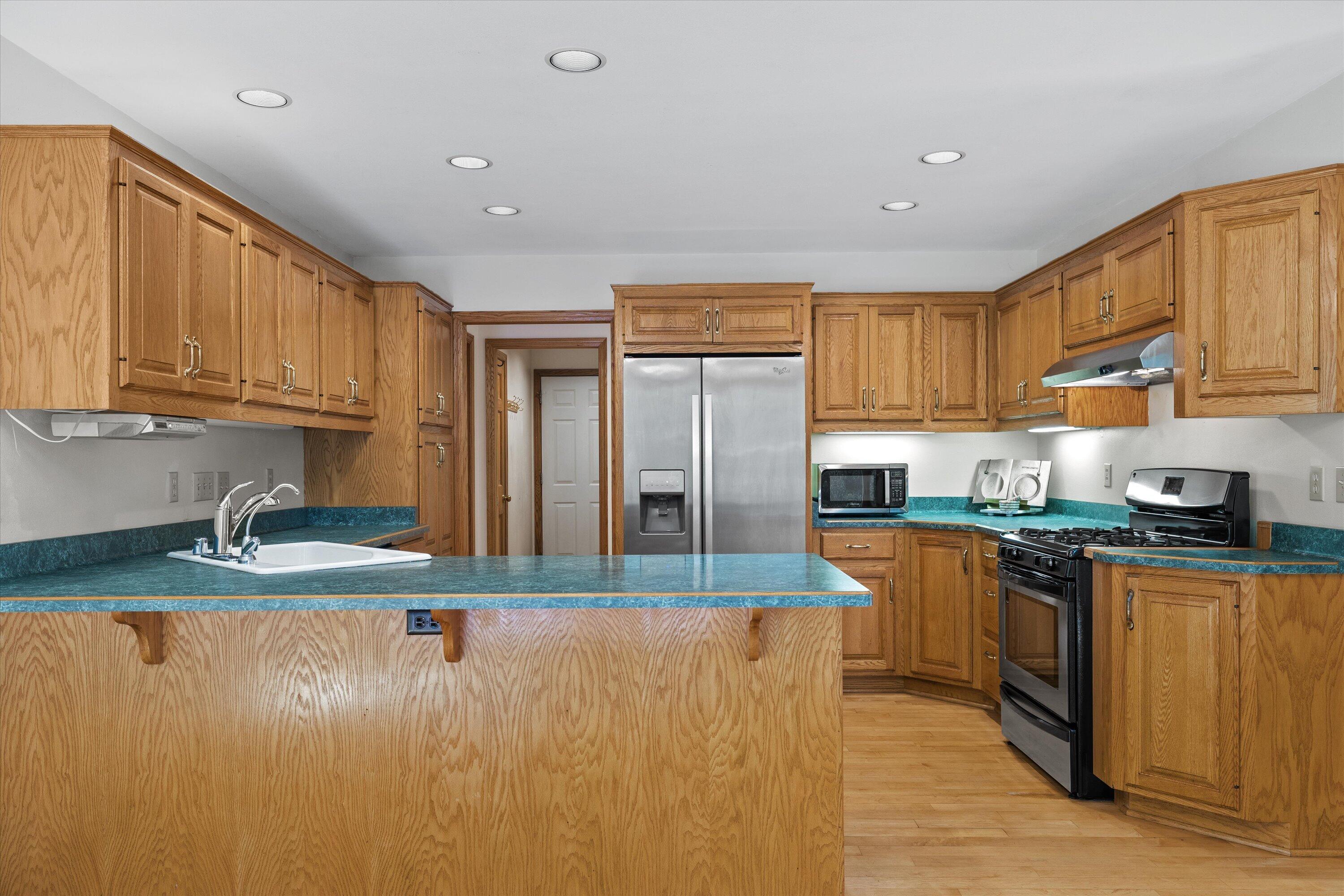 10845 North Wauwatosa Road Mequon, WI 53097 - Photo 13 of 51 Kitchen