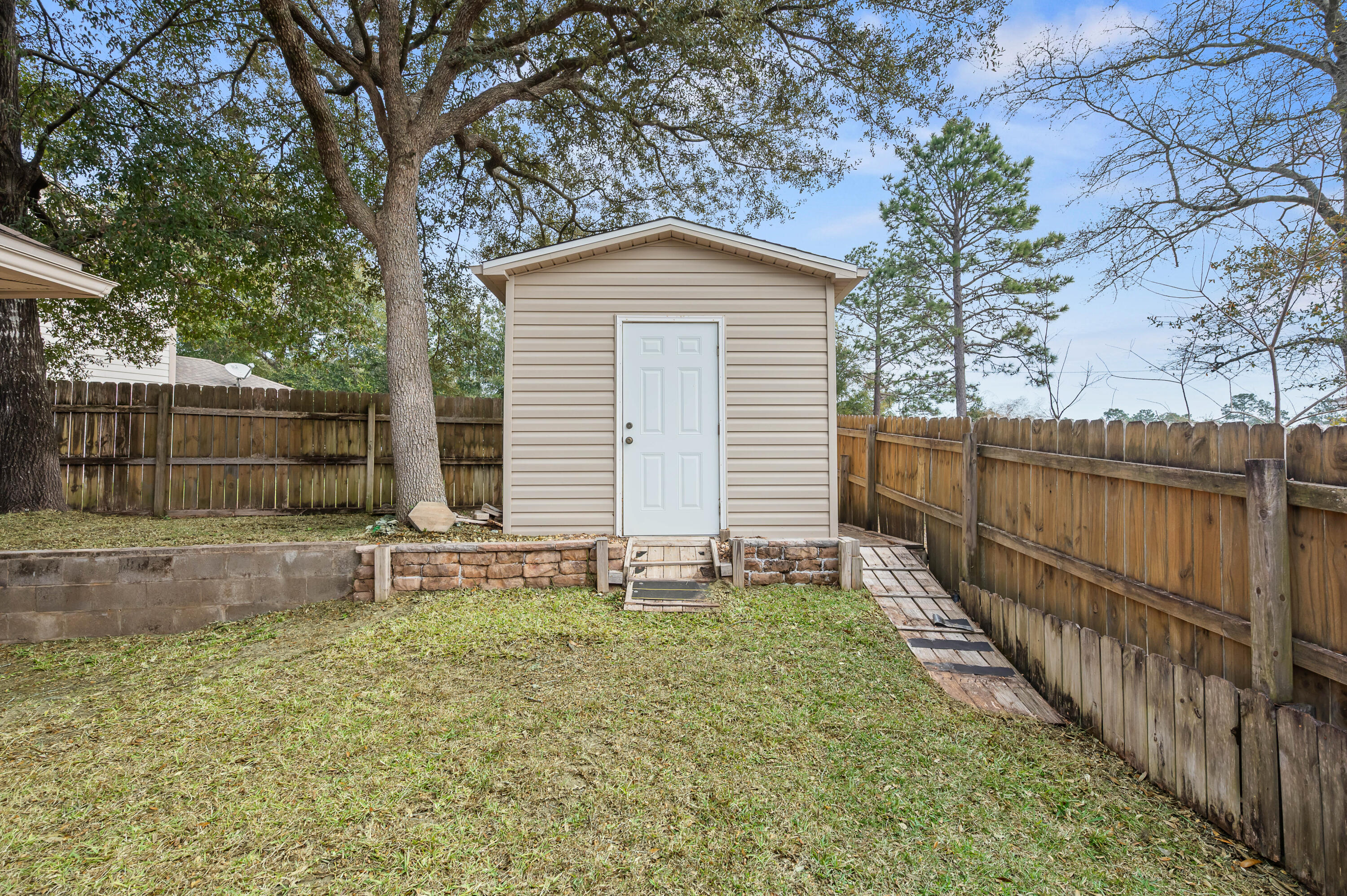409 Serene Court Crestview, FL 32539 - Photo 45 of 52 409 Serene-41