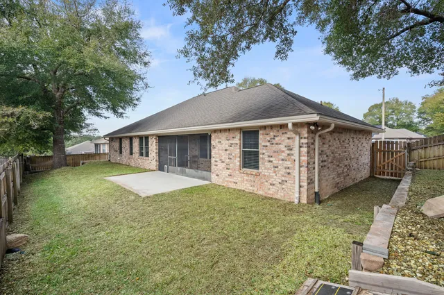 $300,000 | 409 Serene Court, Crestview, FL 32539
