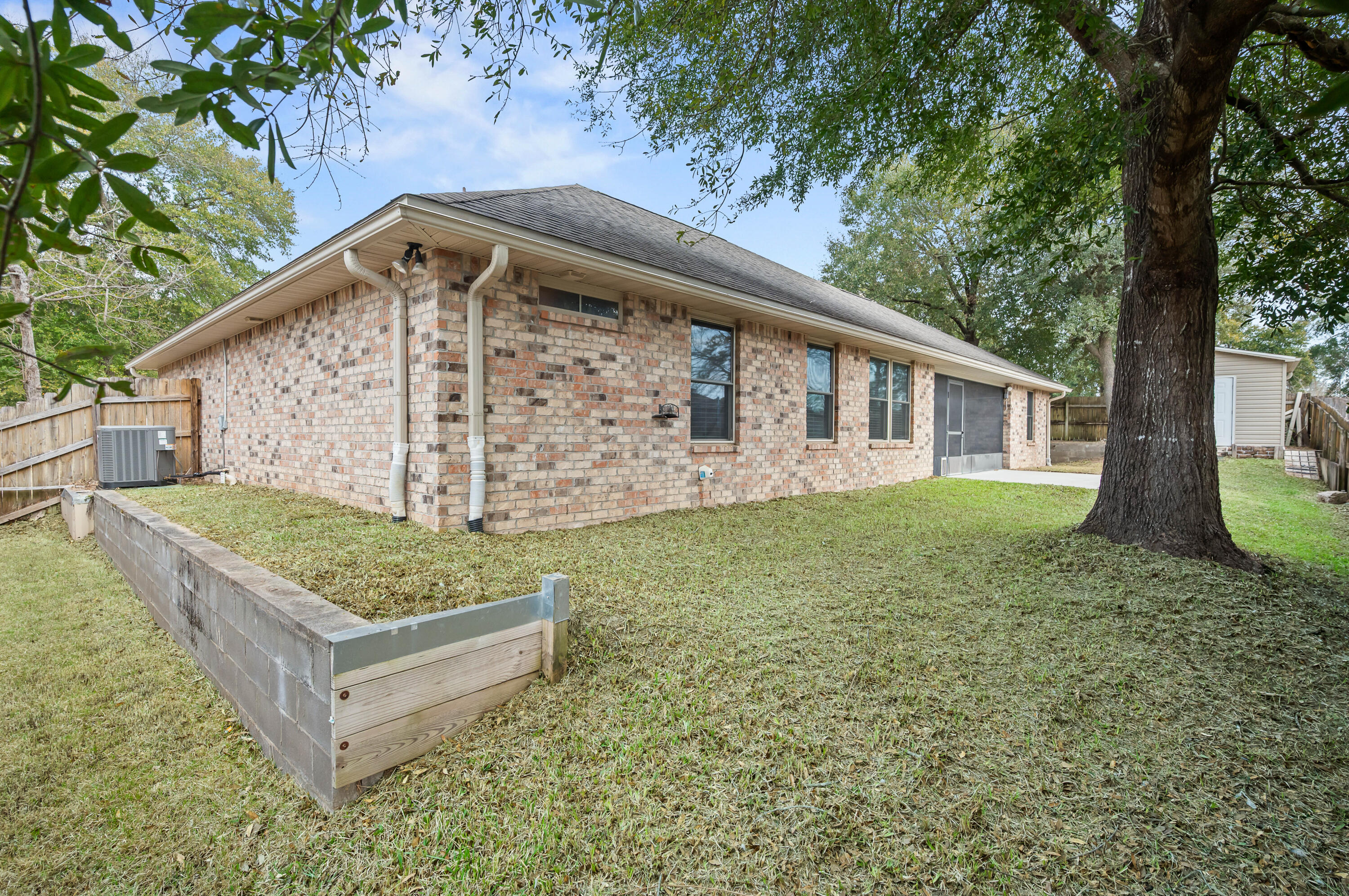 409 Serene Court Crestview, FL 32539 - Photo 48 of 52 409 Serene-45