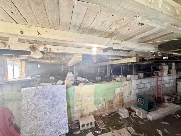 $49,900 | 2418 H Street, Bedford, IN 47421