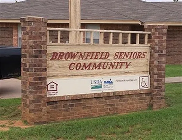 $573 | 601 East Felt Street, Brownfield, TX 79316