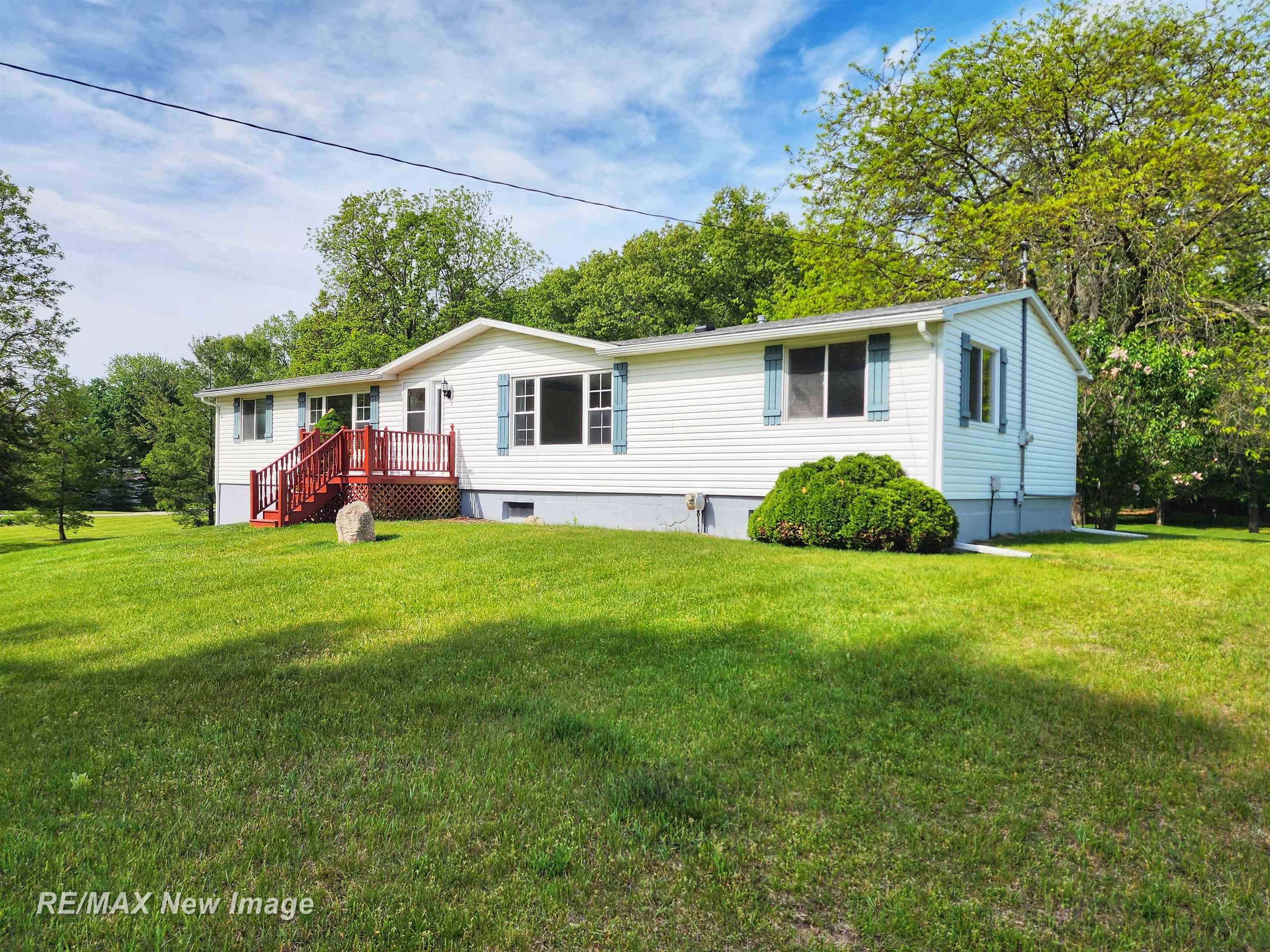 10424 South Graham Road St. Charles, MI 48655 - Photo 5 of 55