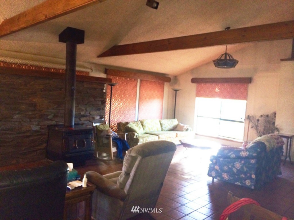 857 South Highland Road Othello, WA 99344 - Photo 3 of 13