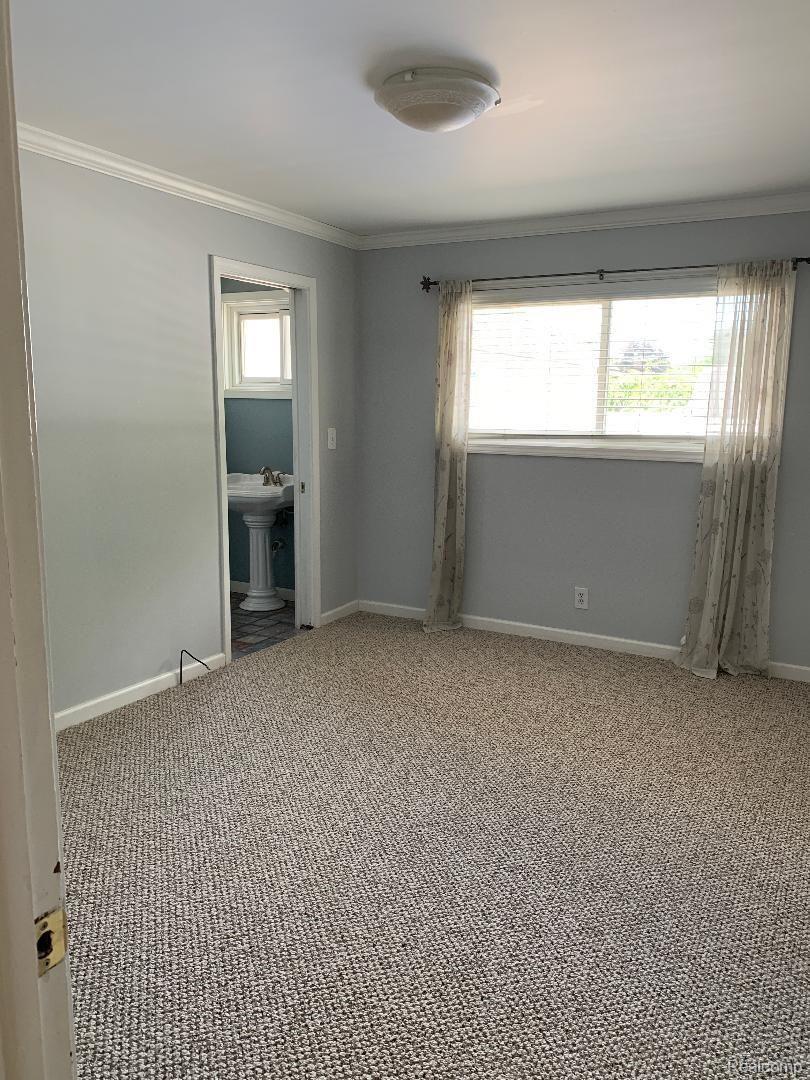 10024 Allen Road Allen Park, MI 48101 - Photo 23 of 55 master a - Copy.JPG