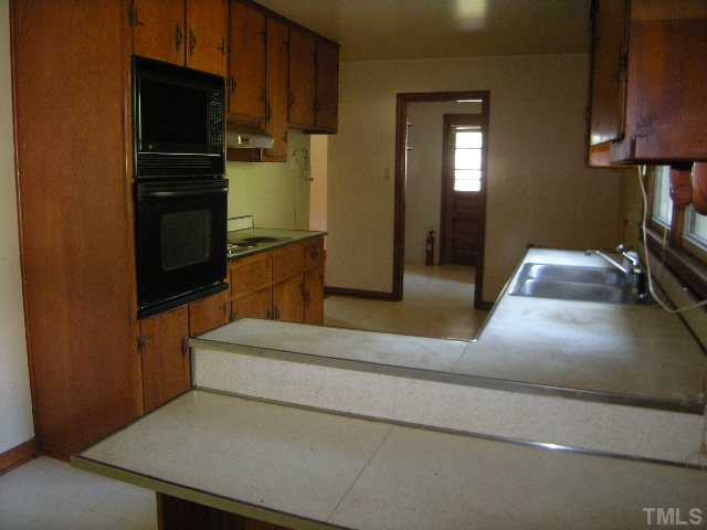 1315 West Garner Road Garner, NC 27529 - Photo 4 of 7