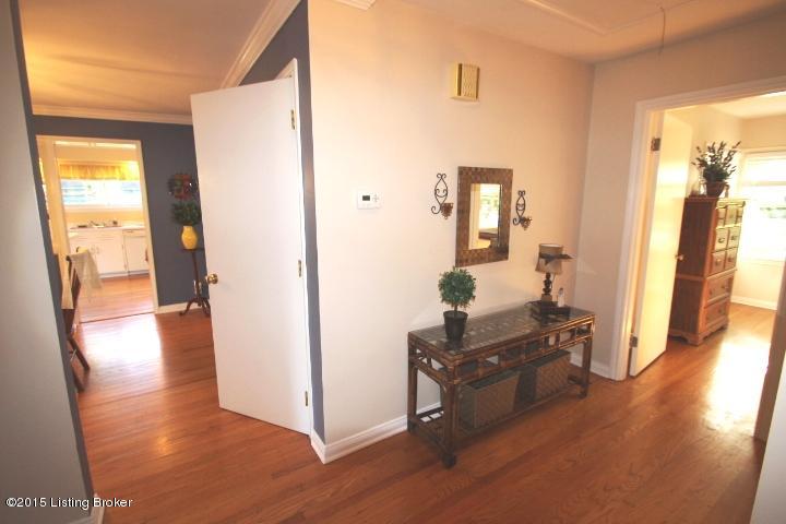 201 South Hampton Road Louisville, KY 40222 - Photo 25 of 49 IMG_1867