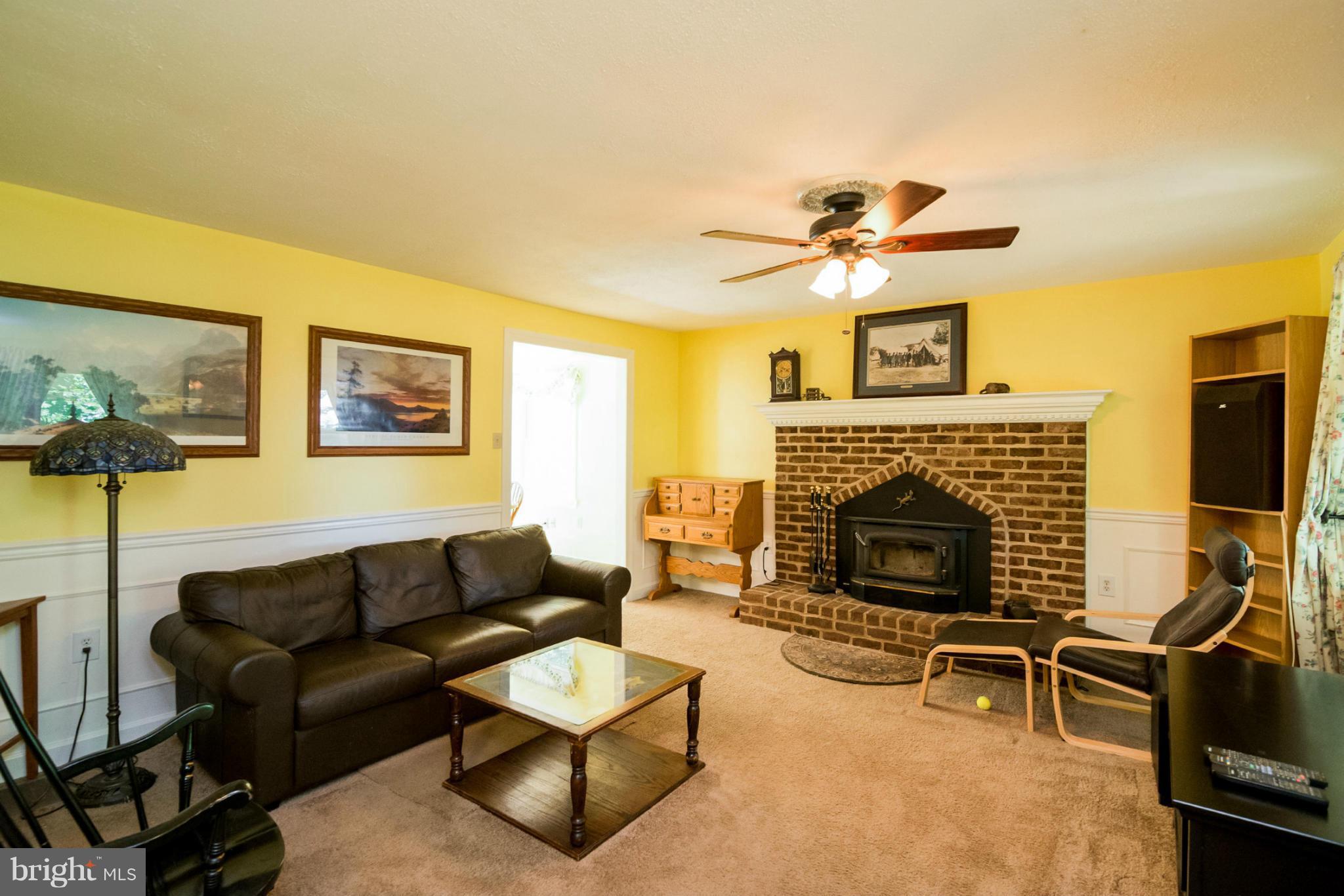 4011 Mills Road Sharpsburg, MD 21782 - Photo 14 of 30 Family Room