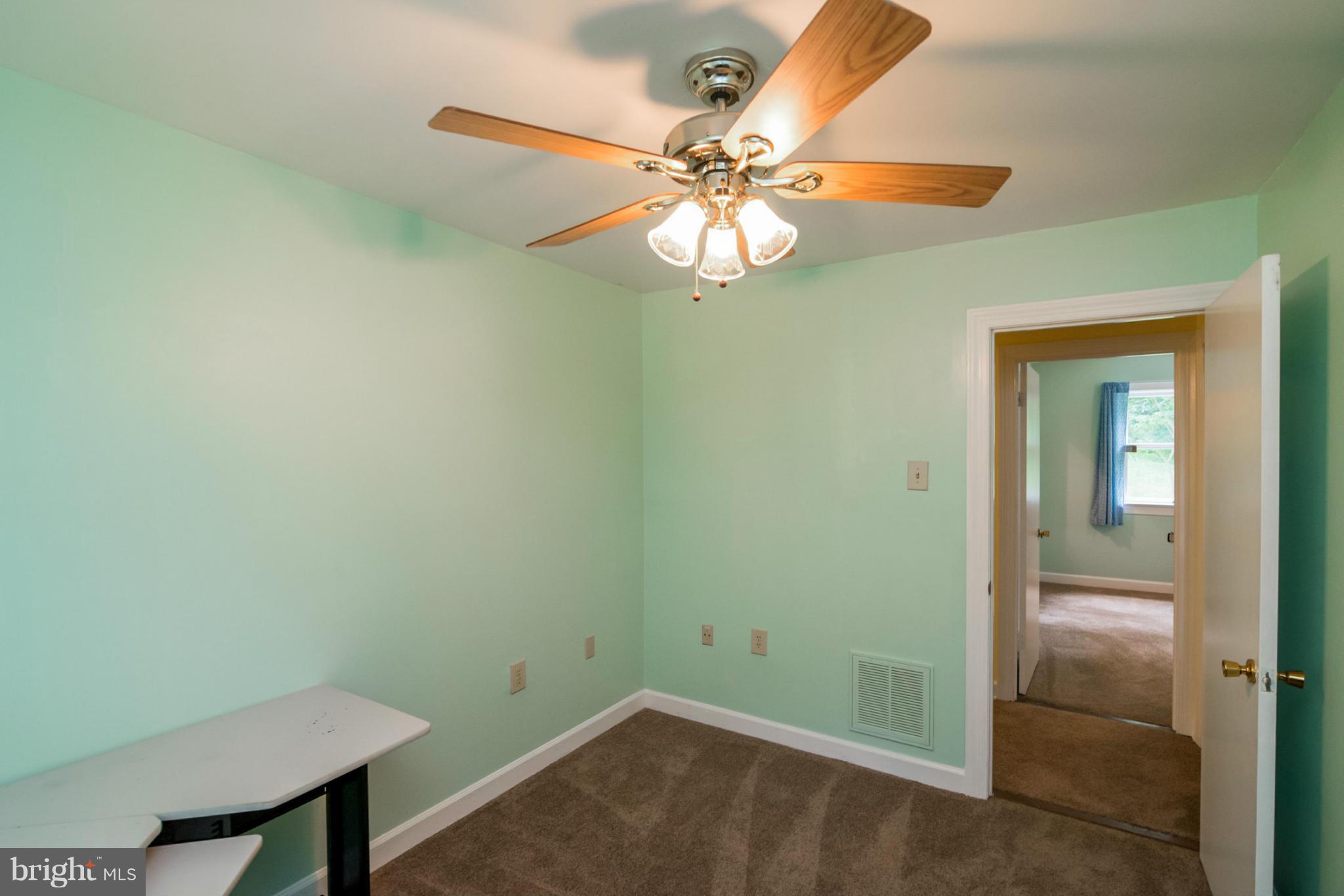 4011 Mills Road Sharpsburg, MD 21782 - Photo 25 of 30 Bedroom