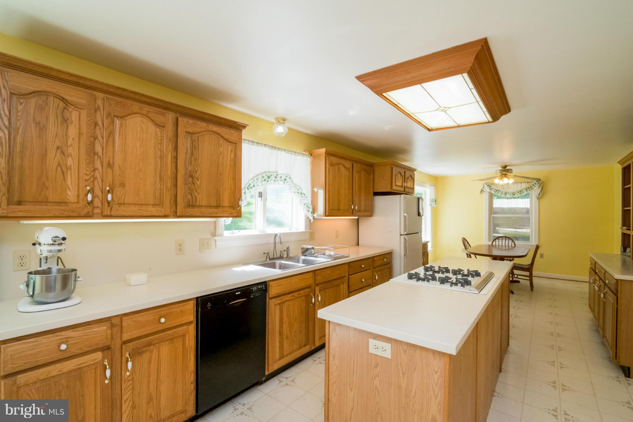 4011 Mills Road Sharpsburg, MD 21782 - Photo 7 of 30 Kitchen