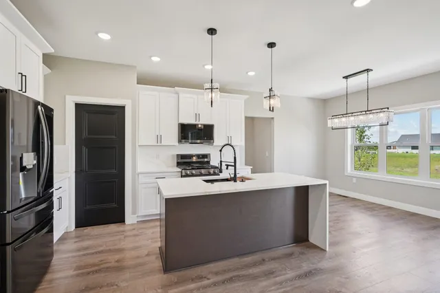 $585,000 | 264 Falcon Court, Sauk City, WI 53583