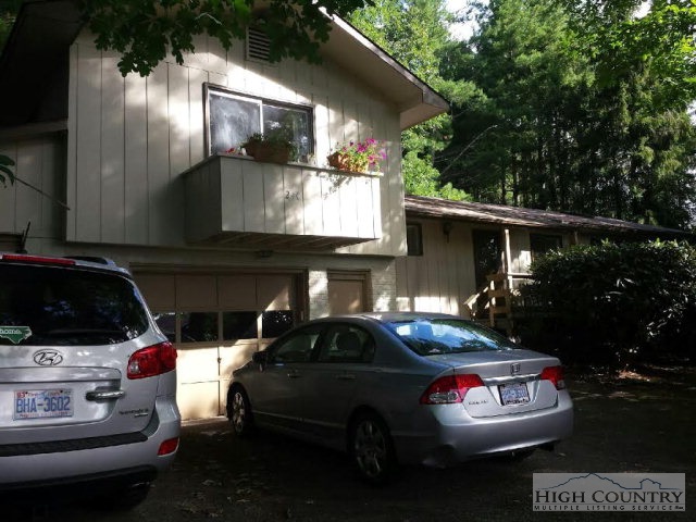 240 Rhododendron Loop Newland, NC 28657 - Photo 1 of 11 Gallery Image 1