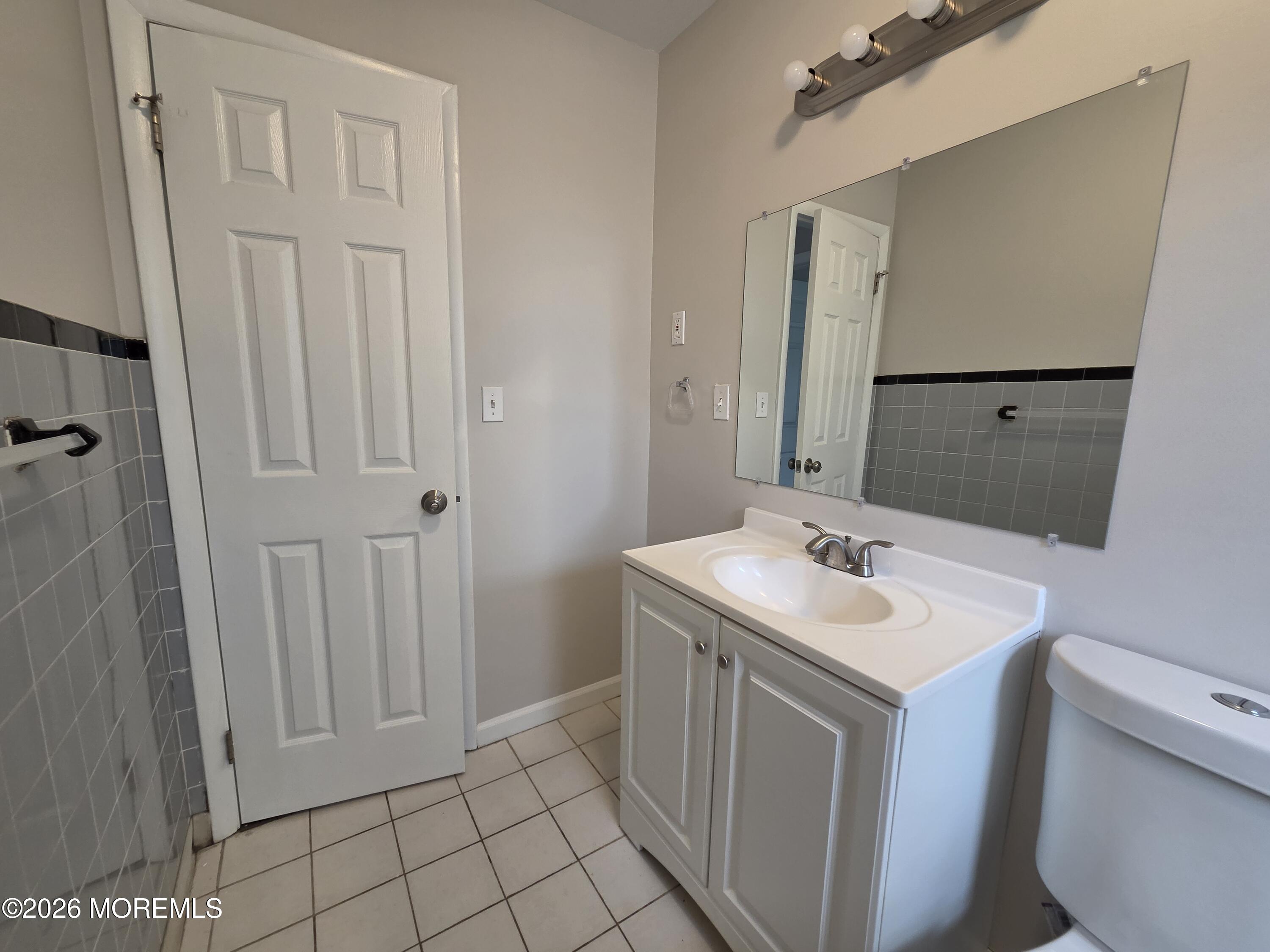 1 George Street, Unit 3 Jamesburg, NJ 08831 - Photo 2 of 22 20260623_111227