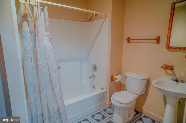 $400,000 | 4 Payton Court, Fredericksburg, VA 22405