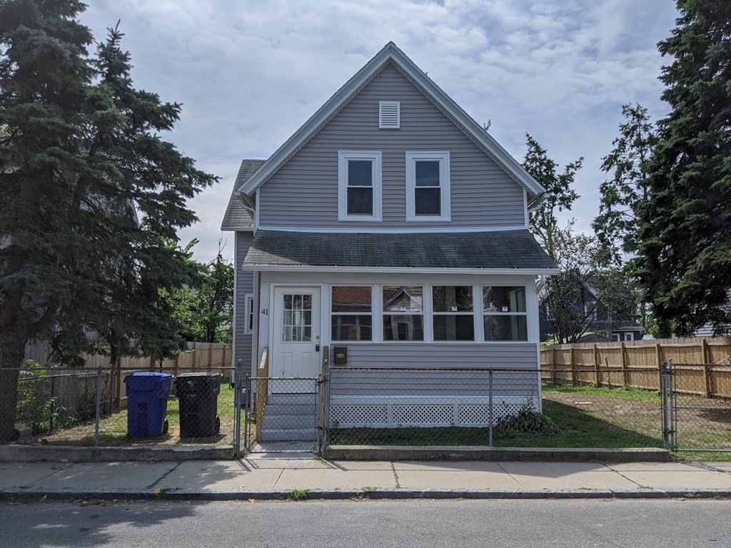 41 Ladd Street Springfield, MA 01109 - Photo 1 of 26 Gallery Image 1