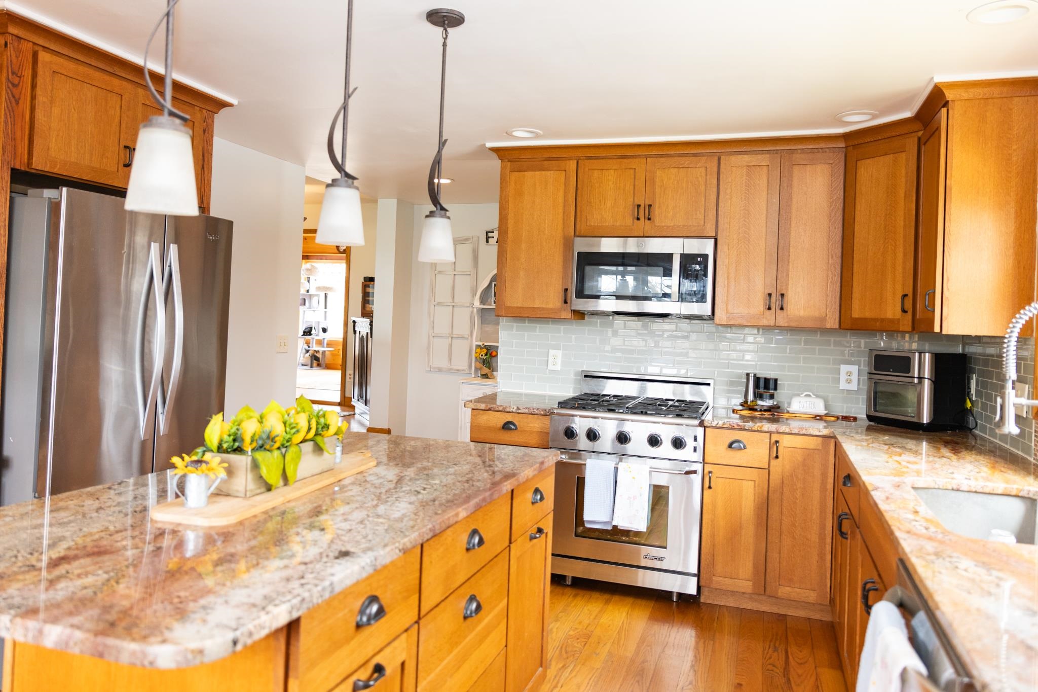 2497 Mountain View Road Williston, VT 05495 - Photo 12 of 43