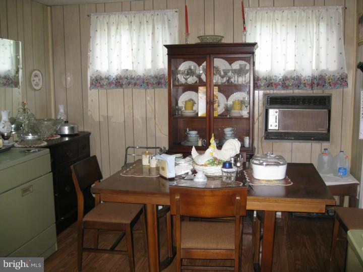 1498 Pitman Downer Road Williamstown, NJ 08094 - Photo 11 of 15 Breakfast Room