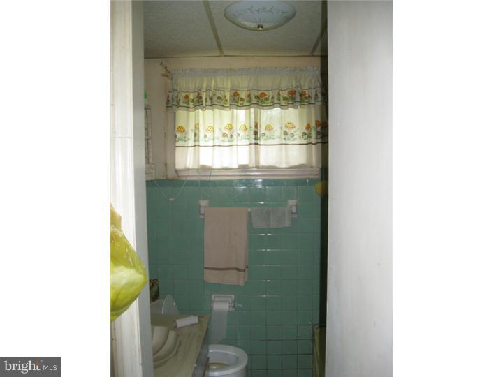 1498 Pitman Downer Road Williamstown, NJ 08094 - Photo 9 of 15 Bathroom