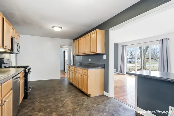$255,000 | 2936 Witchwood Lane, Waukegan, IL 60087