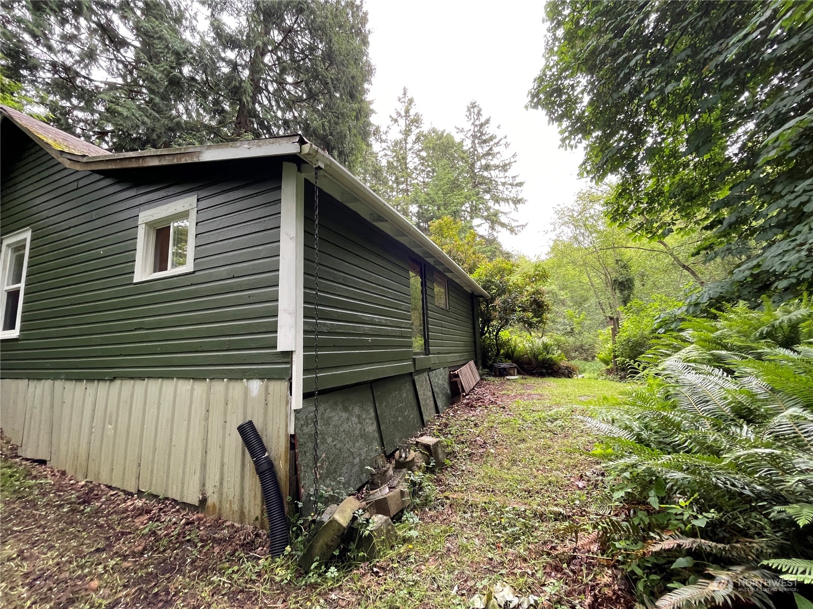 4388 Deer Lake Road Clinton, WA 98236 - Photo 13 of 17 Gallery Image 13
