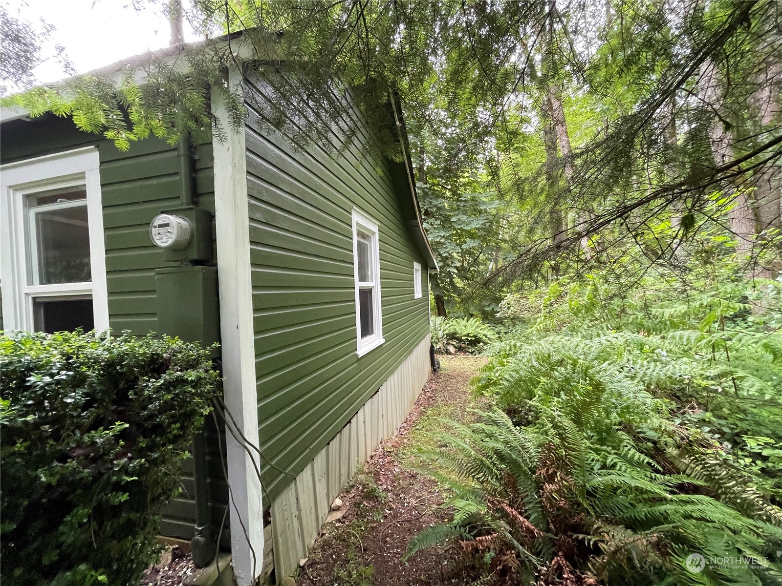 4388 Deer Lake Road Clinton, WA 98236 - Photo 15 of 17 Gallery Image 15