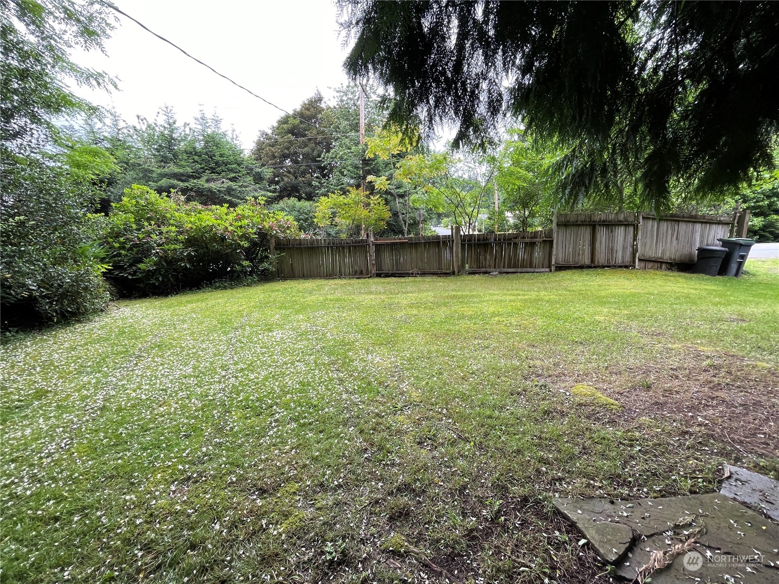 4388 Deer Lake Road Clinton, WA 98236 - Photo 5 of 17 Gallery Image 5